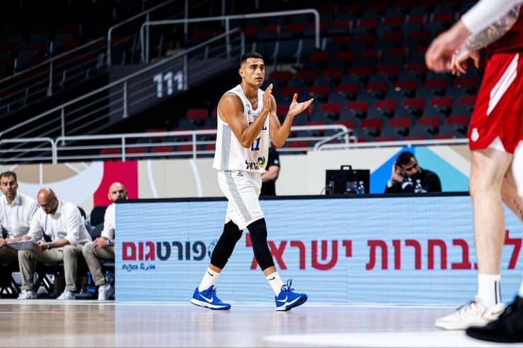 לא הפעם. מדר (צילום: עמית ברמן איגוד הכדורסל) ים מדר