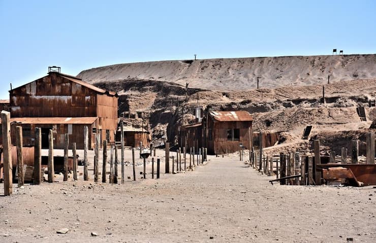 צילום: Gennady Stetsenko / shutterstock המברסטון, עיירת רפאים שהשתמרה היטב ואתר מורשת עולמית של אונסק"ו במדבר אטקמה, סמוך לאיקיקה שבצ'ילה