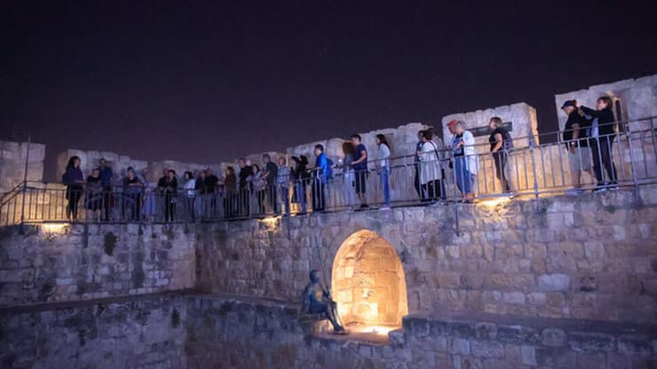 סליחות על החומות
