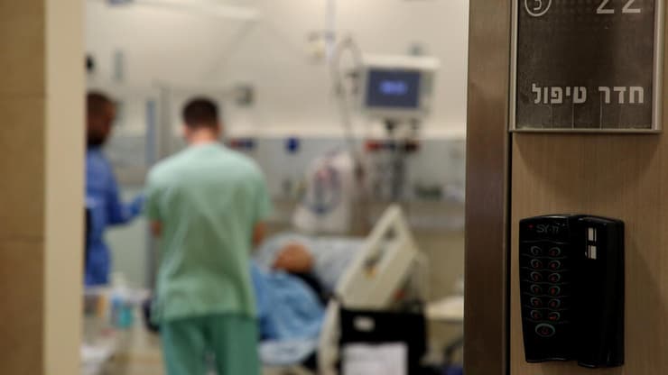 "זה לא רק עניין של מחסור בכוח אדם. בגלל ריבוי המשימות, הפכנו להיות מולטי טאסקינג ברמה שהיא מעבר לנדרש" (צילום: ריאן פרויס) פנימית ה' בית החולים איכילוב תל אביב