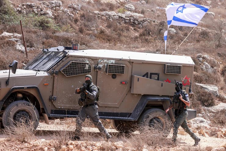 כוח צה"ל בקוסרה (צילום: Jaafar Ashtiyeh/AFP) כוח צה"ל בקוסרה