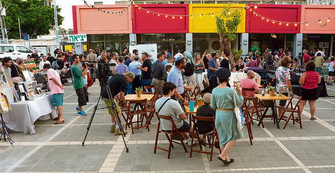 אירוע הפתיחה ב"כיכר חרמון" (אפי שריר) אירוע הפתיחה ב"כיכר חרמון"