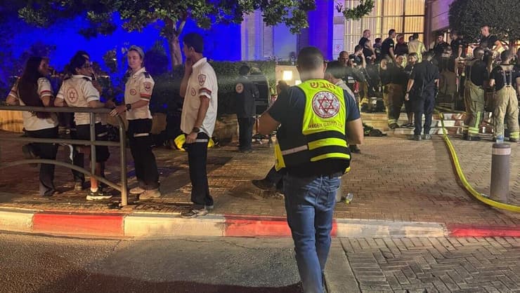 שריפה בחניון תת-קרקעי בבניין מגורים