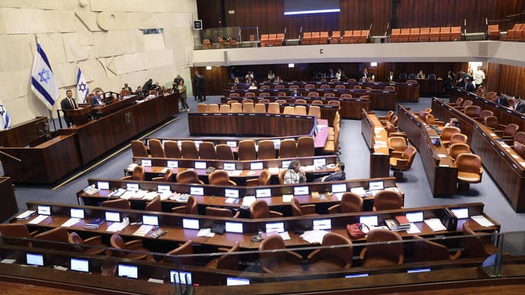 המליאה. כמה נשים יהיו בכנסת ה-26? (צילום: אלכס קולומויסקי) המליאה. כמה נשים יהיו בכנסת ה-26?