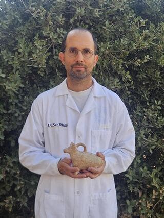 ד"ר יואב וקנין