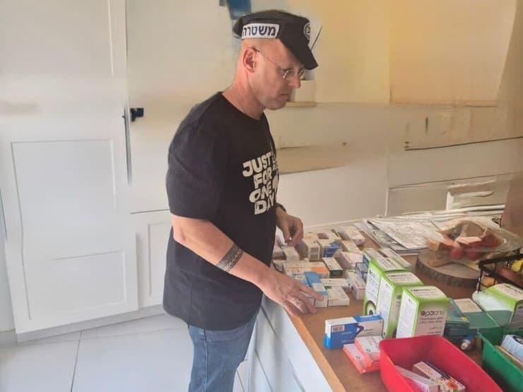 חשד: רוקחים במחנה גלילות חשודים שגנבו תרופות שיועדו לחיילי צה"ל