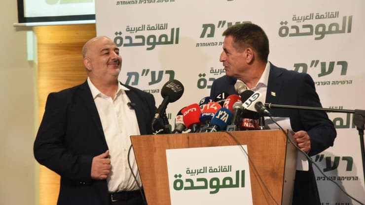 עבאס וסגלוביץ' בריצה משותפת (צילום: אביהו שפירא ) עבאס וסגלוביץ' בריצה משותפת