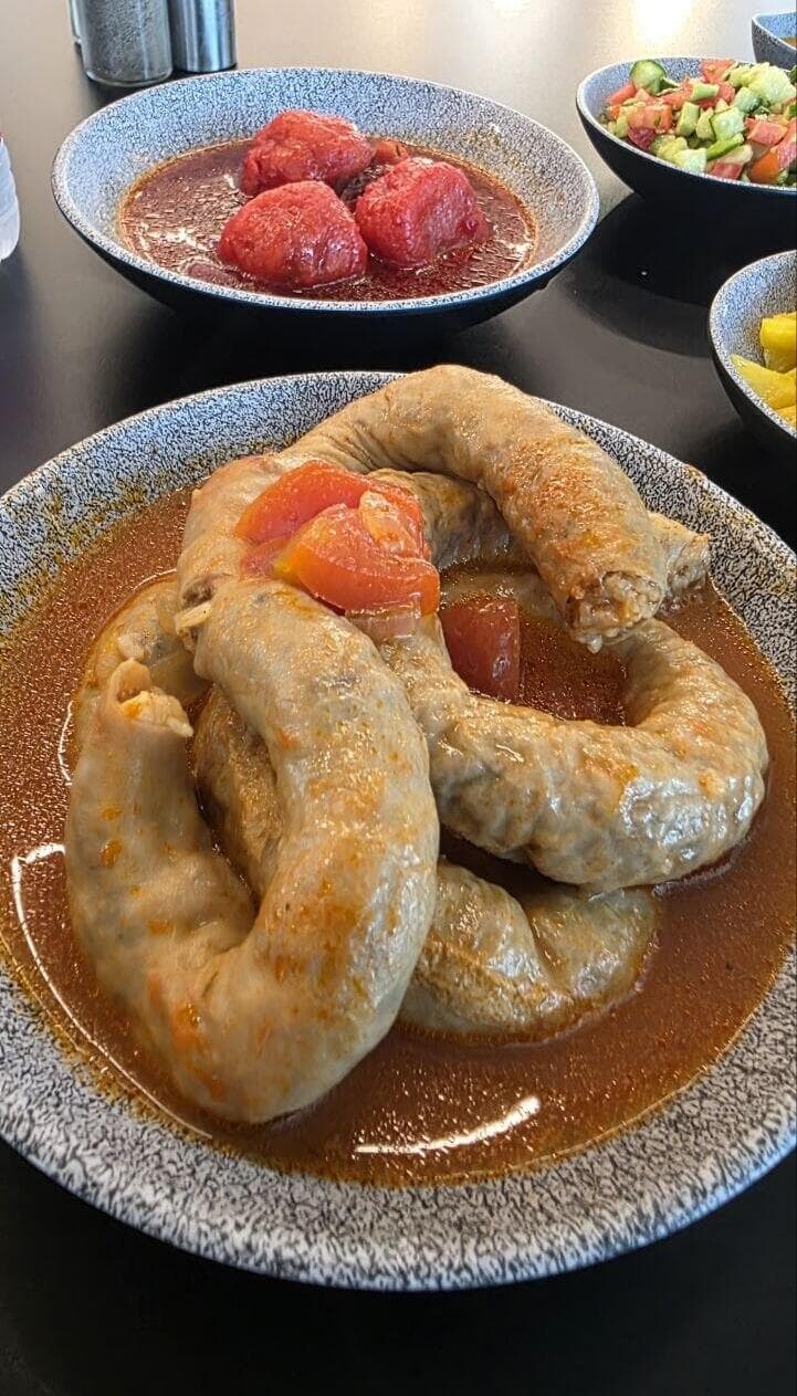 המעיים הממולאים של מאמא סוהם. כשמתגברים על המחסום הפסיכולוגי חווים שלווה טהורה (צילום: יהונתן כהן) מאמא סוהם