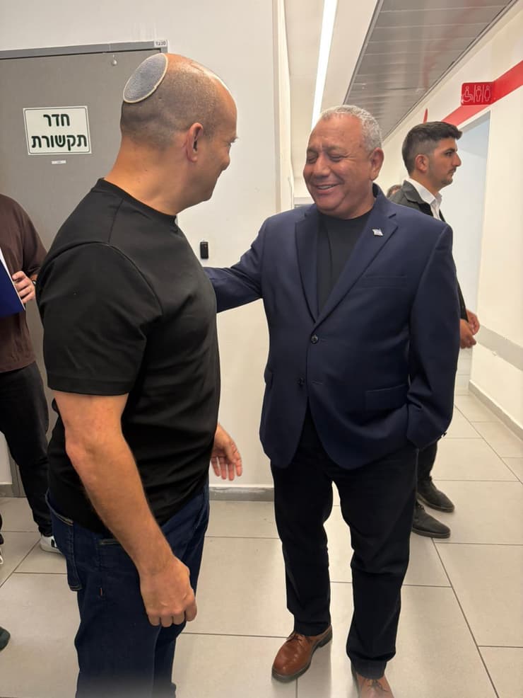 גדי איזנקוט בנט נפתלי בועידת זמן הכרעה גדי איזנקוט בנט נפתלי בועידת זמן הכרעה