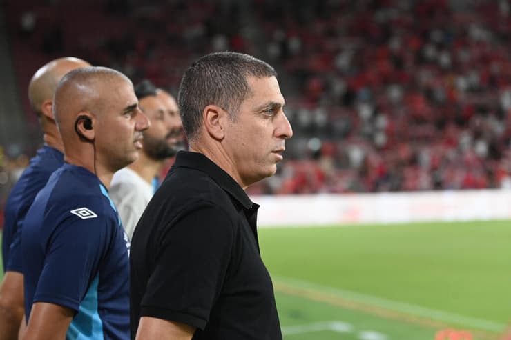 לקח קשה את התיקו. קוז'וך (צילום: הרצל יוסף) קוז'וך
