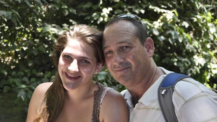 נתן קוופרווסר וביתו שני