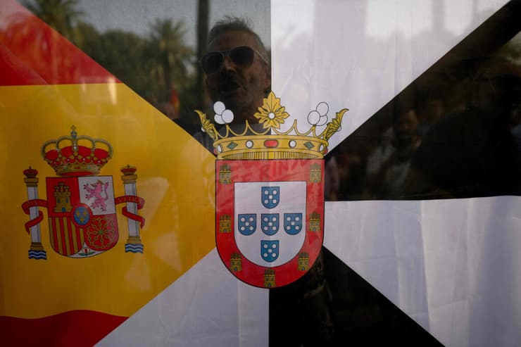 צילום: JORGE GUERRERO / AFP סאוטה הפגנה בעקבות משבר מהגרים במובלעת של ספרד