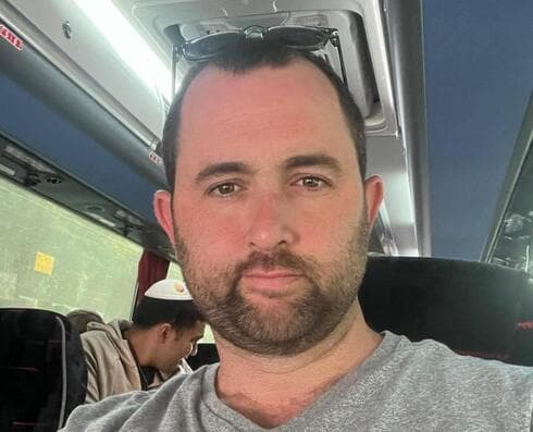 איתן נוימן: "לא חושב שאנשים כמו איזנקוט, כהנא, מרידור ואחרים יתנגשו חזיתית עם ההתיישבות בגוש עציון. זה לא המסרים שהם מעבירים, זה לא מה שיהיה, ולכן אני מעדיף לא ללכת עם ההפחדות האלה" (באדיבות המצולם) איתן נוימן