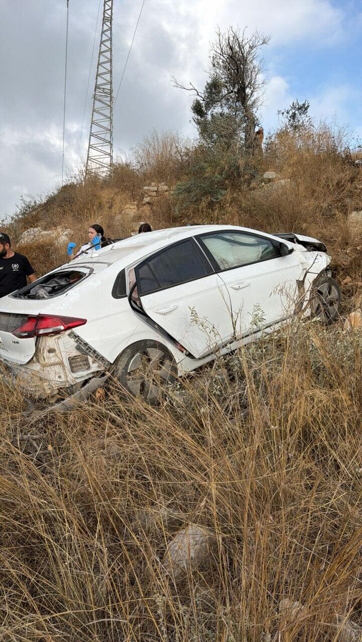 רכב הדרדר לוואדי בכביש 89 בסמוך למעיליא