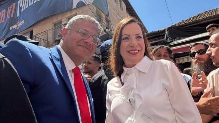 יופיעו בפני ועדת הבחירות. גוטליב ובן גביר יו״ר עוצמה יהודית איתמר בן גביר וחברת הכנסת טלי גוטליב בשוק מחנה יהודה