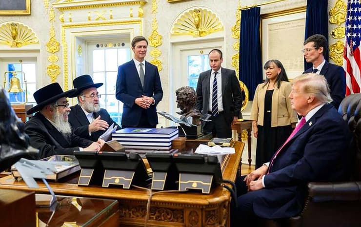 טראמפ והרבנים בחדר הסגלגל