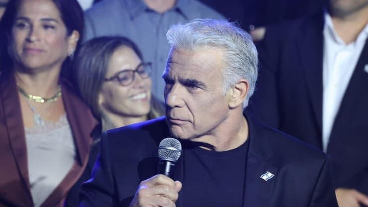 "בנט הכי מתאים להיות ראש ממשלה". לפיד (צילום: מוטי קמחי) אירוע השקת הרשימה של מפלגת ביחד
