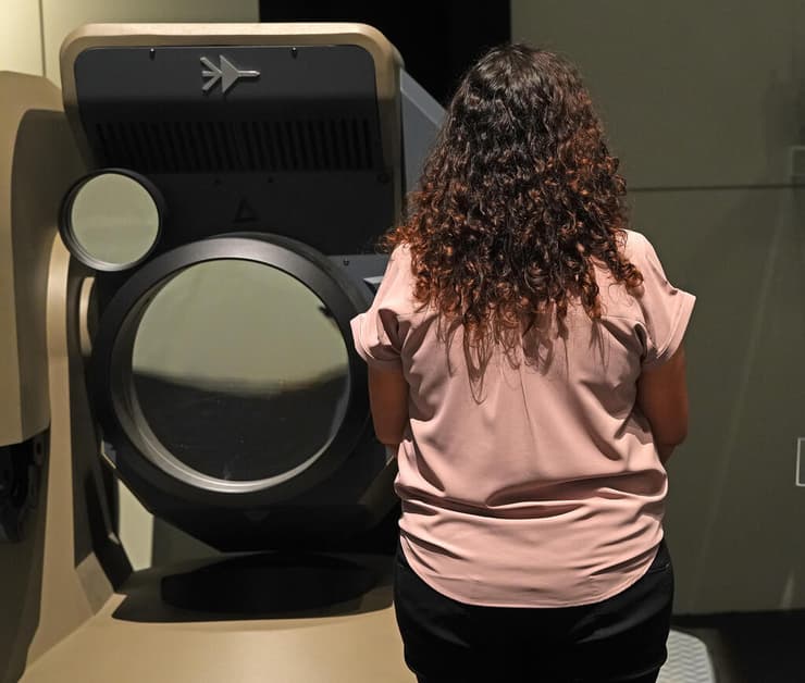 ר', מהנדסת מערכת בפרויקט אור איתן של רפאל (צילום: אפי שריר) ר', מהנדסת מערכת בפרויקט אור איתן של רפאל