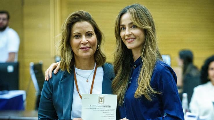נציגות ביחד בוועדה (צילום: שלו שלום) ועדת הבחירות המרכזית