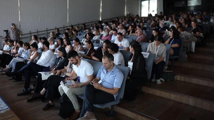 מתוך כנס "מחטיפה להכרה" של 255, ארגון החטופים ומשפחותיהם