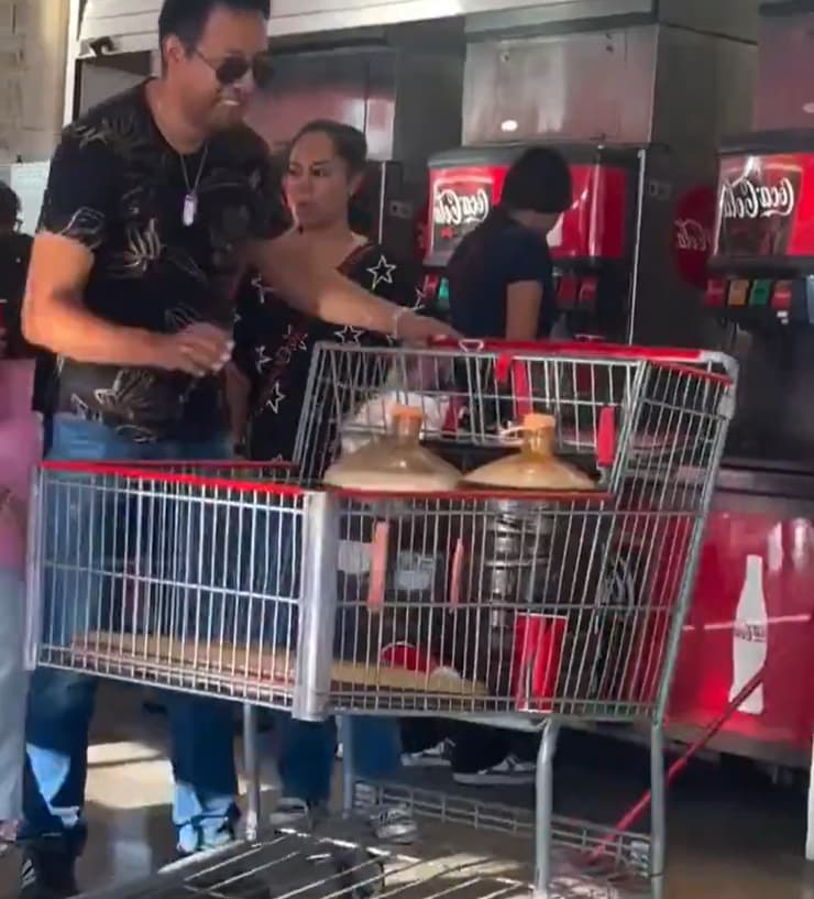 שני מיכלי הענק והקולה (צילום מסך מתוך X) שני מיכלי הענק והקולה