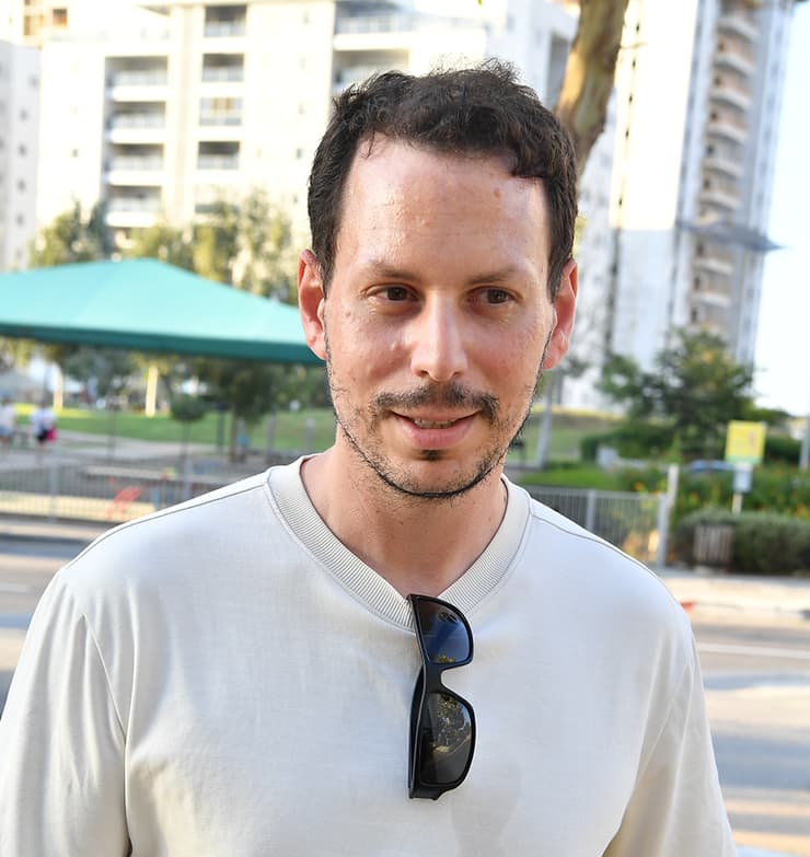 שני ראשי ערים צריכים להוביל את המדינה. אלון אביאור (צילום: פאול אורלייב ) מגזין סופ"ש: פרויקט בחירות - הערים המפולגות: קריית ביאליק - אלון אביאור