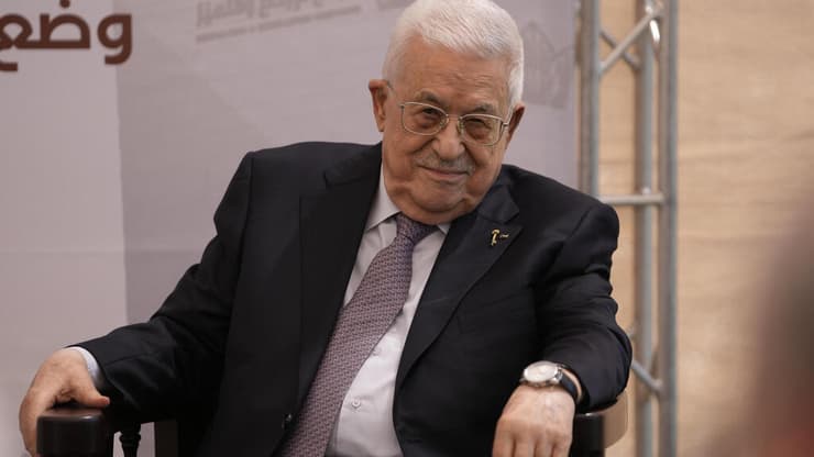 חמאס מגבש חזית נגד אבו מאזן (צילום: AP Photo/Mahmoud Illean) אבו מאזן