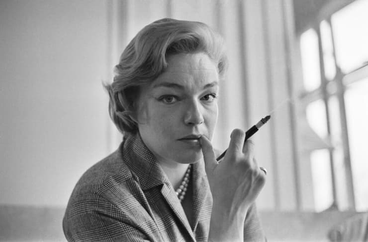 סימון סיניורה (צילום: Alan Meek/Daily Express/Hulton Archive/Getty Images) סימון סיניורה
