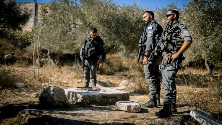 צילום: דוברות המשטרה מנהרה אותרה סמוך לכפר אל-ג'יב