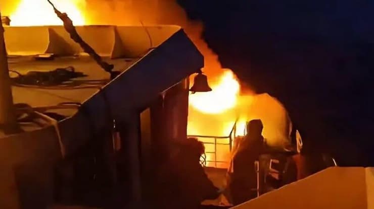 פיליפינים הפיליפינים אסון מעבורת הרוגים ו עשרות נעדרים שריפה עלתה באש