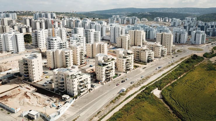 האם המשקיעים יחזרו? שכונה חדשה בבנייה במרכז הארץ (צילום: יאיר שגיא) האם המשקיעים יחזרו? שכונה חדשה בבנייה במרכז הארץ