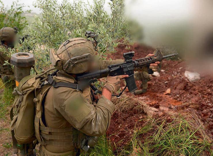 לוחמי צה"ל בלבנון. חיזבאללה רואה ברכס עלי טאהר סמל תודעתי | צילום: דובר צה"ל לוחמי צה"ל בלבנון. חיזבאללה רואה ברכס עלי טאהר סמל תודעתי | צילום: דובר צה"ל