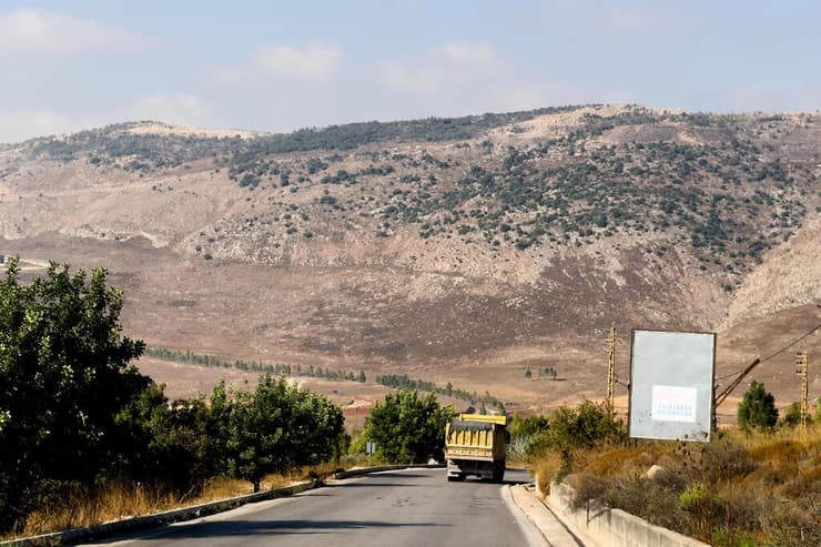 צילום: AP Photo/Hussein Malla רכס עלי טאהר דרום לבנון אחרי ה פיצוץ צה"ל תוואי תת קרקעי מנהרה מנהרות