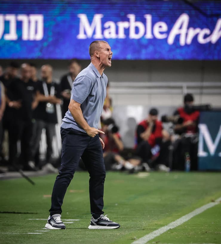 ההפך מלאזטיץ'. קני מילר (צילום: עוז מועלם) מכבי ת"א קני מילר הפועל ת"א