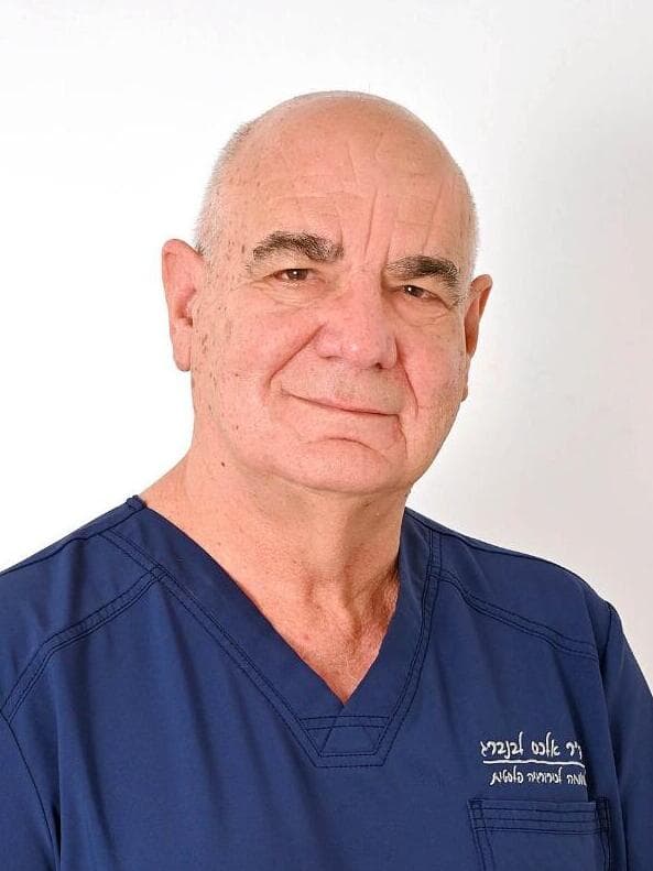 ד"ר אלכס לבנברג, מומחה בכירורגיה פלסטית