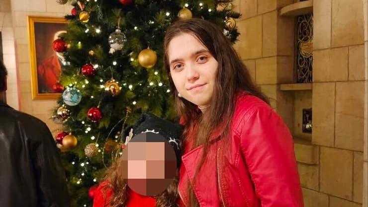 ליה פרדללה עם אחותה הקטנה צעירה ממזרח ירושלים נעצרה בחשד לעריקות