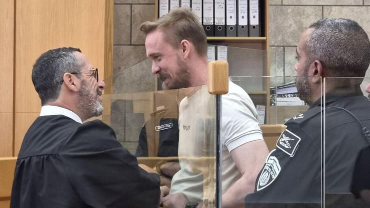 החשוד דניס דניאל בן ודימיר מוקין נאשם ברצח דיאר עומרין החשוד דניס דניאל בן ודימיר מוקין נאשם ברצח דיאר עומרין