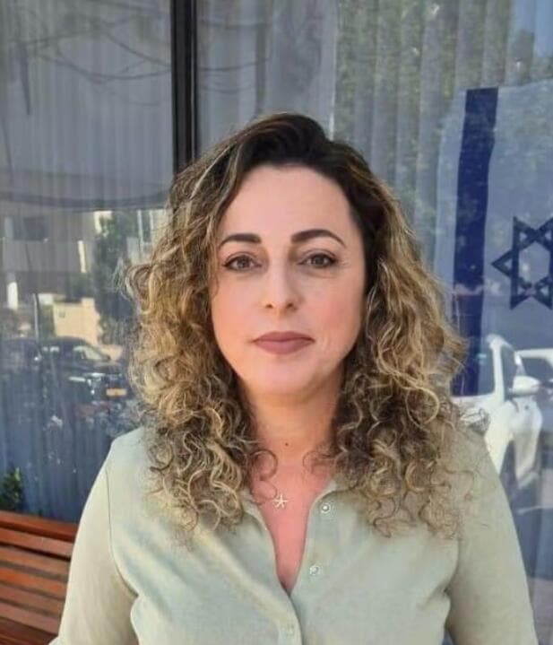 לירון באוכנר. מדגישה כל הזמן שהעמותה לא מעודדת הפלות (צילום: באדיבות דלת פתוחה) לירון באוכנר