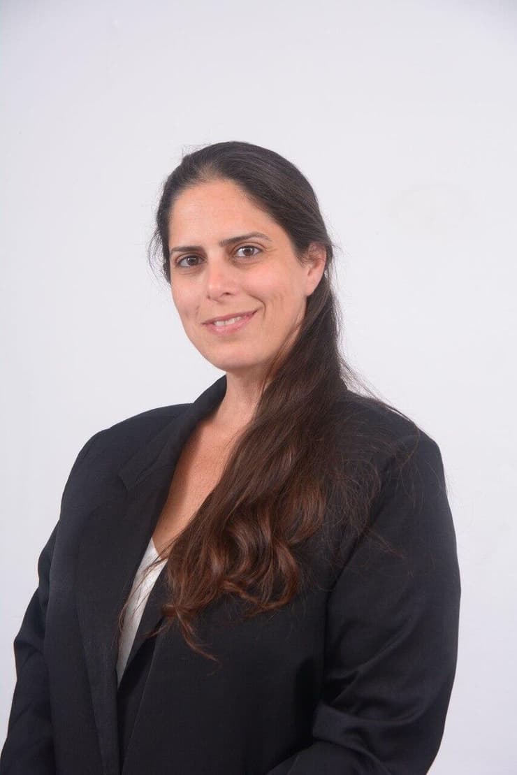 שירי פרנצ'י כהן, שהגישה תלונה נגד בוקסר. "אנחנו לא צריכים להיות שק החבטות של ראש העיר" (צילום: סטודיו חובב) שירי פרנצ'י