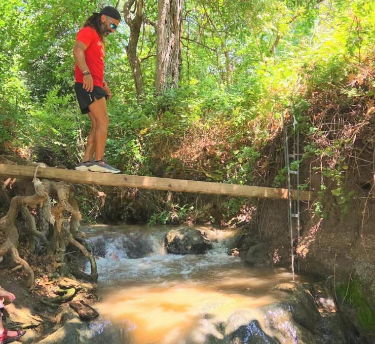 בבקשה להיזהר (צילום: באדיבות קוקו טריפ) נקודות יפות לאורך הדרך בנחל הזהב