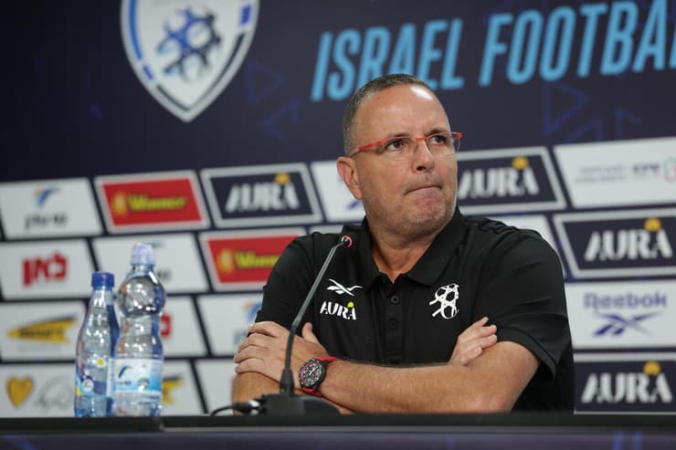 זימון מפתיע. בן שמעון (צילום: עוז מועלם) רן בן שמעון