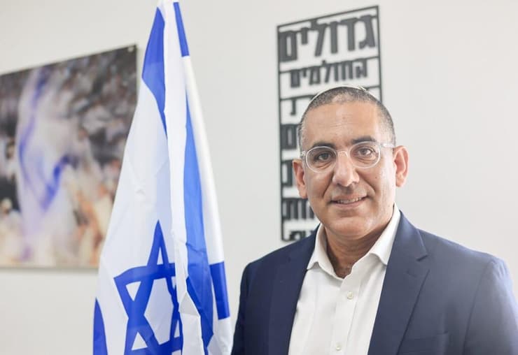 עו״ד רועי אביקסיס, ראש המחלקה לזהות יהודית ציונית בהסתדרות הציונית העולמית וסגן יו״ר קק״ל (צילום: עדי ירחי) עו״ד רועי אביקסיס, ראש המחלקה לזהות יהודית ציונית בהסתדרות הציונית העולמית וסגן יו״ר קק״ל