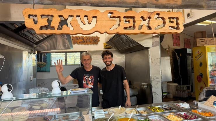 "חתכתי לאיזנקוט מלון". איתמר ואבישי שאבי (צילום: גל גנות) איתמר ואבישי שאבי