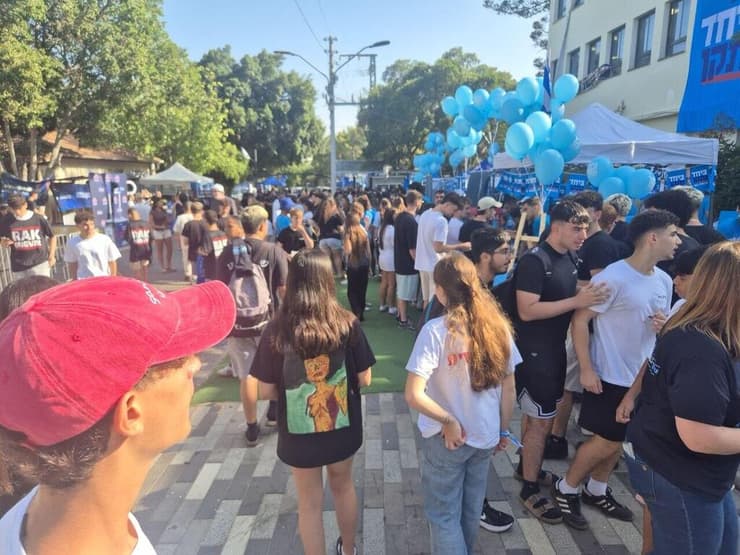 תרגיל הבחירות בתיכון בליך (צילום: מיקי שמידט) תרגיל בחירות בתיכון "בליך"
