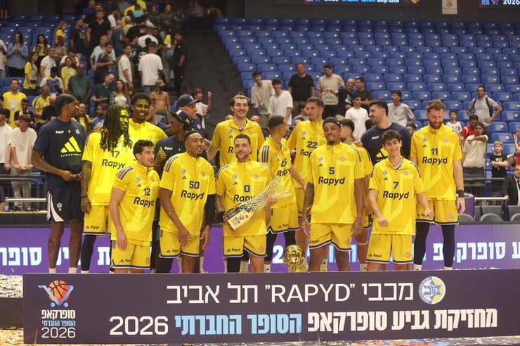 שחקני מכבי ת"א והגביע