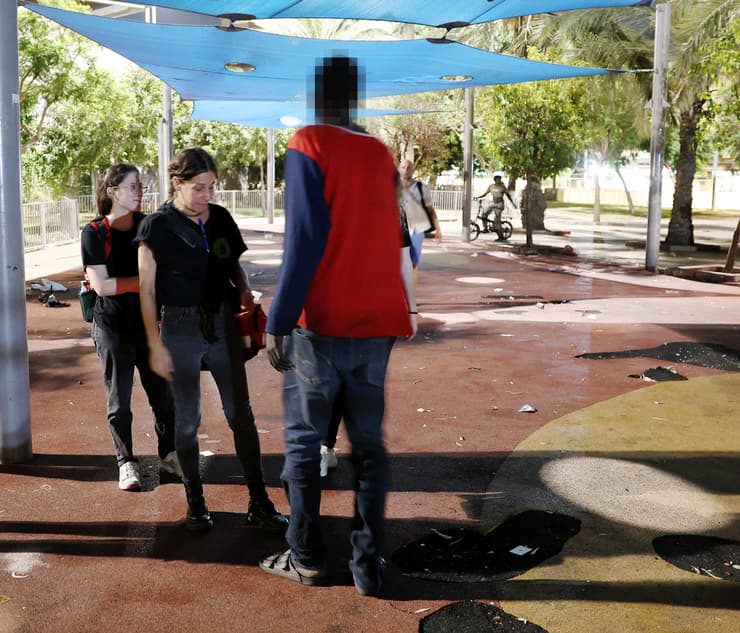 עמותת רפואת רחוב מציעה סיוע לדרי רחוב, אנשים בזנות וכו