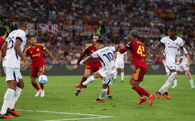 לאוטרו כובש את שער השוויון של אינטר (צילום: Paolo Bruno/Getty Images) לאוטרו