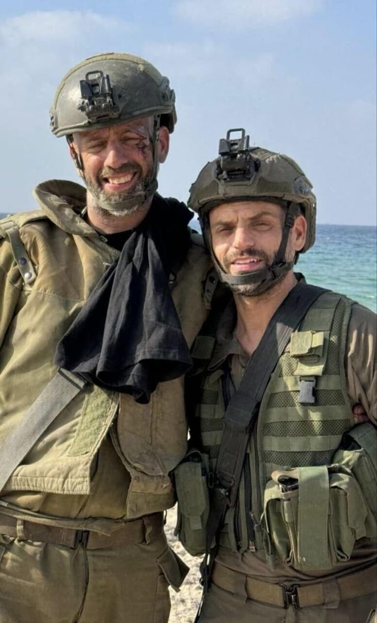 דאובה (משמאל) עם בנבה ז"ל. "היינו כמו בני זוג" (צילום: אוסף פרטי) דאובה (משמאל) עם בנבה ז"ל
