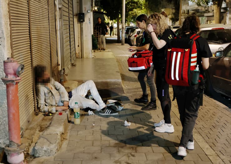 עמותת רפואת רחוב מציעה סיוע לדרי רחוב, אנשים בזנות וכו