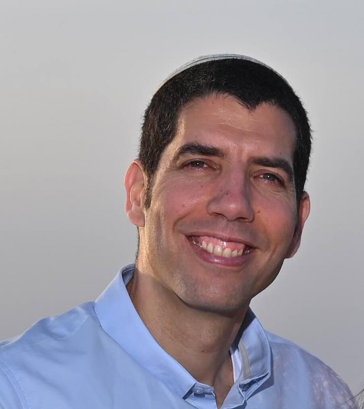 הנרצח נתנאל (נתי) שקרון, אב לשישה מעלי זהב (צילום: באדיבות המשפחה) נתנאל (נתי) שקרון